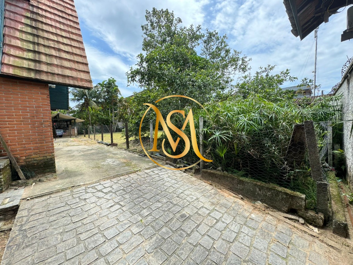 Casa, 5 quartos, 234 m² - Foto 1